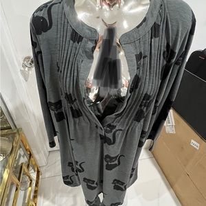 Black cat shirt, 1x - seasonally perfect!